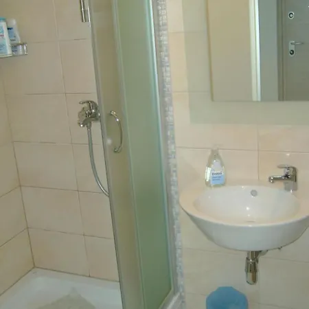 Mit Blick Auf Wasser By Interhome *